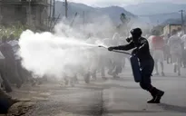 Biểu tình biến thành bạo lực tại Burundi