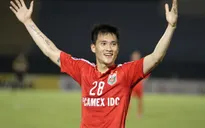 B.Bình Dương nhân đôi cách biệt sau cú đặt lòng chính xác của Công Vinh