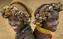 Thời trang 'đồng nát' độc nhất vô nhị của bộ lạc ở Ethiopia