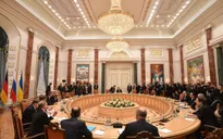 Đàm phán 4 bên về Ukraine ở Minsk kết thúc
