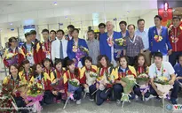 Xúc động ngày trở về của ĐT đấu kiếm Việt Nam sau SEA Games 28