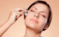 7 mẹo làm đẹp bằng đá lạnh