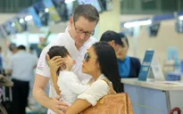 Đoan Trang: Ba mẹ đã sốc khi tôi dắt một ông Tây về nhà