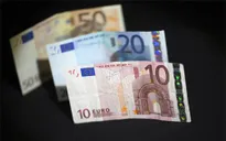 Đồng Euro giảm xuống mức thấp nhất trong vòng 12 năm