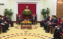 Đồng chí Đinh Thế Huynh tiếp Đại sứ Lào