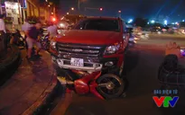 Hà Nội: Xe ô tô bất ngờ gây tai nạn liên hoàn