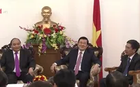 Chủ tịch nước thăm Đại sứ quán Việt Nam tại Indonesia