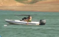 Đi chơi thuyền cùng bố mẹ, 3 em nhỏ chết đuối