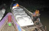 Bắt giữ các đối tượng buôn lậu đường tại An Giang