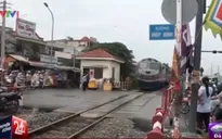 TP.HCM: Tai nạn rình rập tại đường ngang qua đường sắt