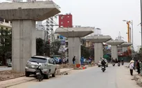 Mối hàn đường sắt trên cao Cát Linh - Hà Đông khiến người đi đường bị bỏng