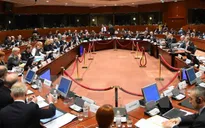 EU hoãn trừng phạt cá nhân mới với Nga