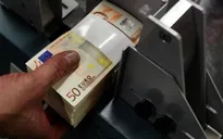 ECB nâng mức trợ giúp khẩn cho các ngân hàng Hy Lạp