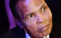 Huyền thoại quyền Anh Muhammad Ali lại phải nhập viện