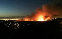 Mỹ: Cháy rừng tại California khiến 300 hộ dân phải di tản