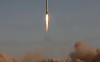 Iran ra mắt tên lửa hành trình đối hạm