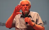 Giáo sư đoạt giải Nobel Vật lý giao lưu với sinh viên TP.HCM