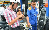 Giá xăng giảm đến 425 đồng/lít từ 15h hôm nay