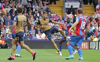 Giroud ghi bàn đẳng cấp, Arsenal giành thắng lợi đầu tay tại Ngoại hạng Anh