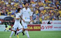 Đội trưởng Gonzalo đánh đầu tung lưới HAGL, nâng tỷ số lên 2-0