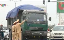 Chưa ùn tắc giao thông trước lễ khai ấn Đền Trần