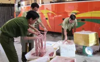 Ninh Bình bắt xe chở 2,5 tấn nội tạng động vật bốc mùi hôi thối