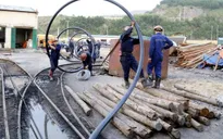 Vụ bục túi nước đường lò: Chưa tiếp cận được vị trí thợ lò bị mắc kẹt