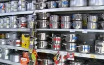 Hàng ngoại tấn công thị trường bán lẻ nội địa