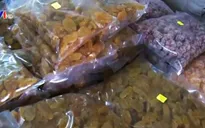 Phú Yên: Nhiều sai phạm bao bì, nhãn mác hàng Tết