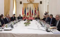 Iran hối thúc các cường quốc dỡ bỏ lệnh cấm vận vũ khí