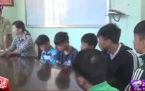 Lâm Đồng: Kiểm điểm 6 học sinh ném đá xe khách