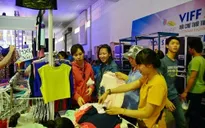Hội chợ khuyến mại Tết Dương lịch 2016: Nhiều gian hàng giảm giá đến 45%