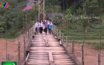 Thanh Hóa: Học trò nghèo vùng cao nhọc nhằn đi tìm con chữ