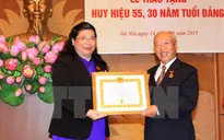 Trao tăng huy hiệu Đảng cho nguyên Chủ tịch QH Nguyễn Văn An
