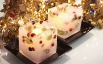 Đẹp, độc, lạ với chân nến đá băng