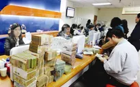 Lãi suất huy động giảm kỷ lục: Ngân hàng thừa tiền, ế vốn?