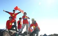 Chinh phục đỉnh Fansipan để trải nghiệm bữa tối nhớ đời