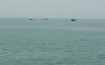 Quảng Ninh: Dông lốc, sóng to đánh chìm một tàu vận tải