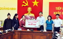 Phó Chủ tịch nước Nguyễn Thị Doan thăm hỏi người dân vùng lũ Quảng Ninh
