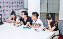 Giọng hát Việt nhí 2015: Dương Khắc Linh lấn cấn chọn bài cho học trò