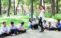 Vietnam’s Next Top Model 2015: Host Thanh Hằng giản dị, gần gũi bên trẻ nhỏ