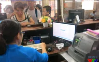 Ngày đầu mua vé tàu điện tử: Hành khách còn bỡ ngỡ