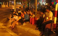 Người dân thức trắng đêm chờ xem diễu binh