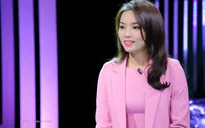 Hoa Hậu Nguyễn Cao Kỳ Duyên rạng rỡ trên "Ghế không tựa"