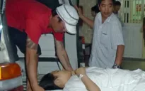 Hai mẹ con bị đón đường tạt axit
