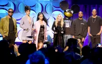 Jay-Z mở dịch vụ âm nhạc: Lấy của người nghèo chia cho người giàu