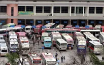 Xe khách hết niên hạn sử dụng vẫn… đưa đón học sinh!