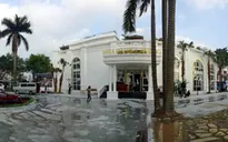 Hà Nội: Bể bơi công viên Đống Đa dùng để... nuôi thủy sản