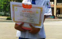 Giấy khen… “rớt giá”