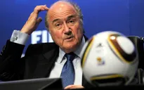 Sepp Blatter tố lãnh đạo Pháp và Đức giúp Qatar giành quyền đăng cai World Cup